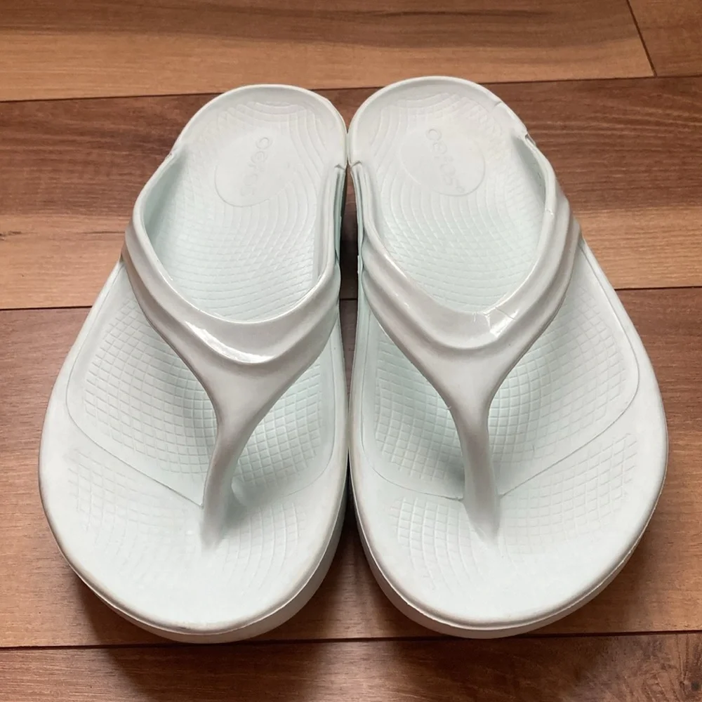 OOFOS Thong Slide Sandals - Picture 2 of 11
